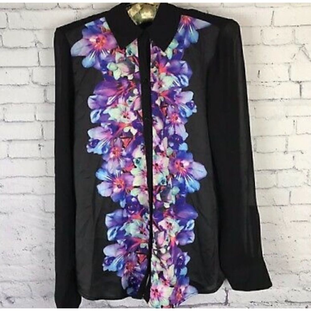 💥Express Button front floral print black blouse size : Small